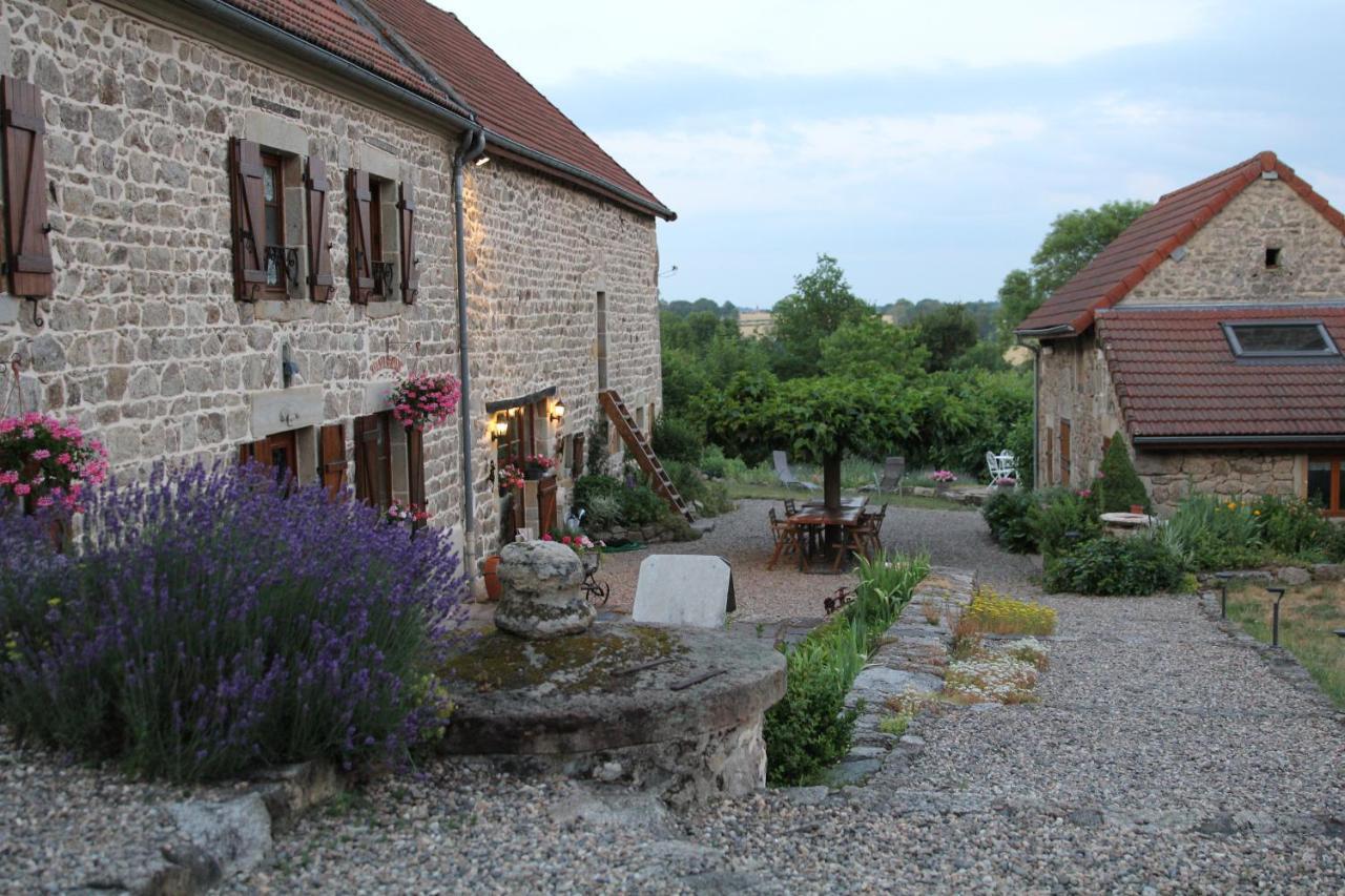 Bed and Breakfast La Belle Ame Saint-Priest-des-Champs Екстер'єр фото