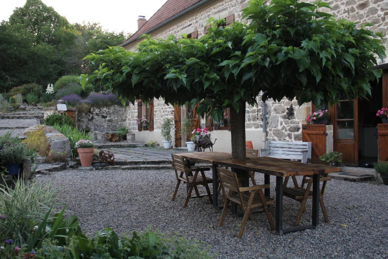 Bed and Breakfast La Belle Ame Saint-Priest-des-Champs Екстер'єр фото