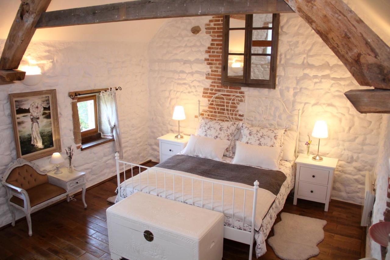 Bed and Breakfast La Belle Ame Saint-Priest-des-Champs Номер фото