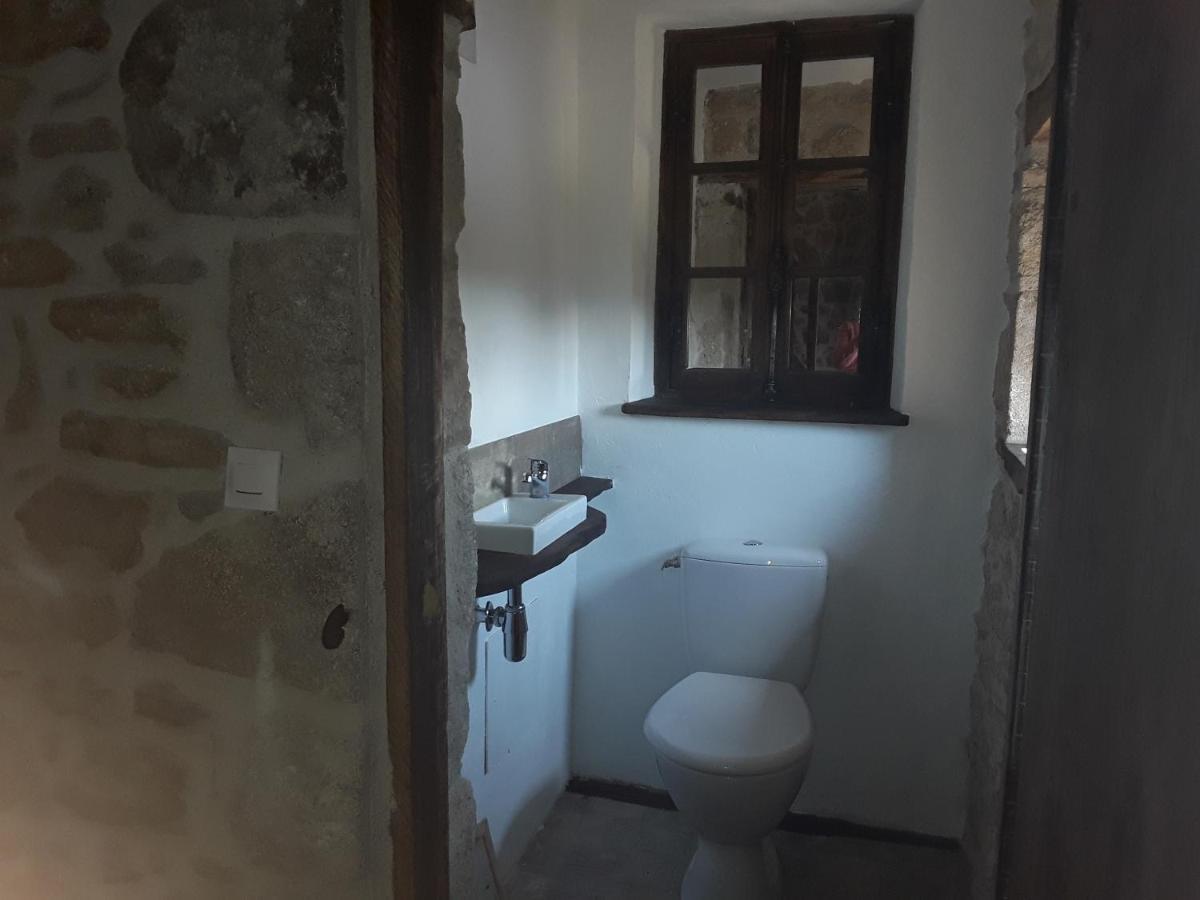 Bed and Breakfast La Belle Ame Saint-Priest-des-Champs Екстер'єр фото