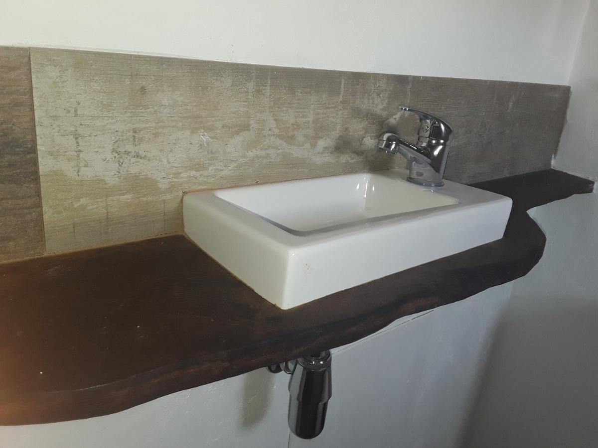 Bed and Breakfast La Belle Ame Saint-Priest-des-Champs Екстер'єр фото