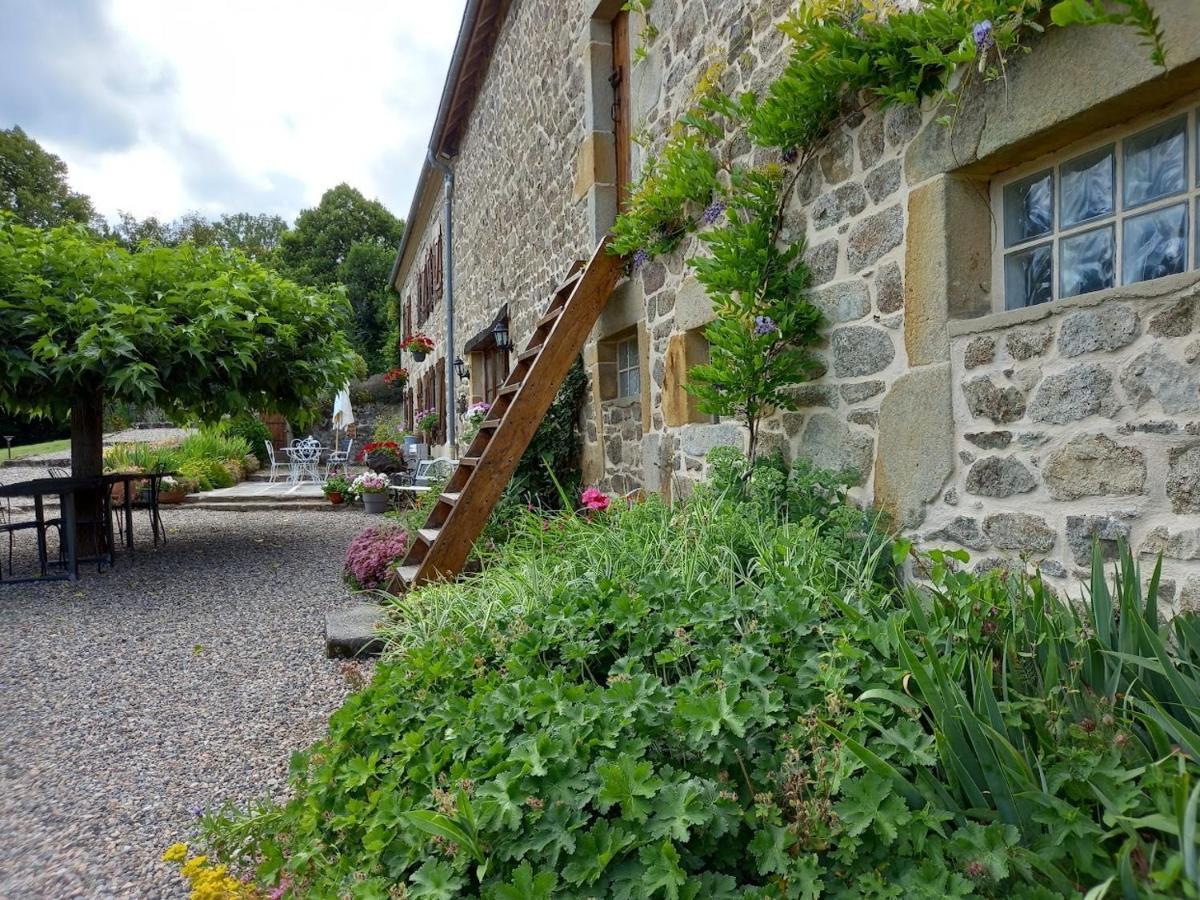 Bed and Breakfast La Belle Ame Saint-Priest-des-Champs Екстер'єр фото