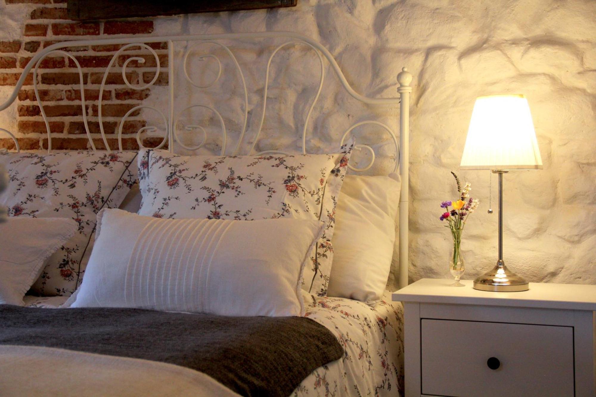 Bed and Breakfast La Belle Ame Saint-Priest-des-Champs Номер фото