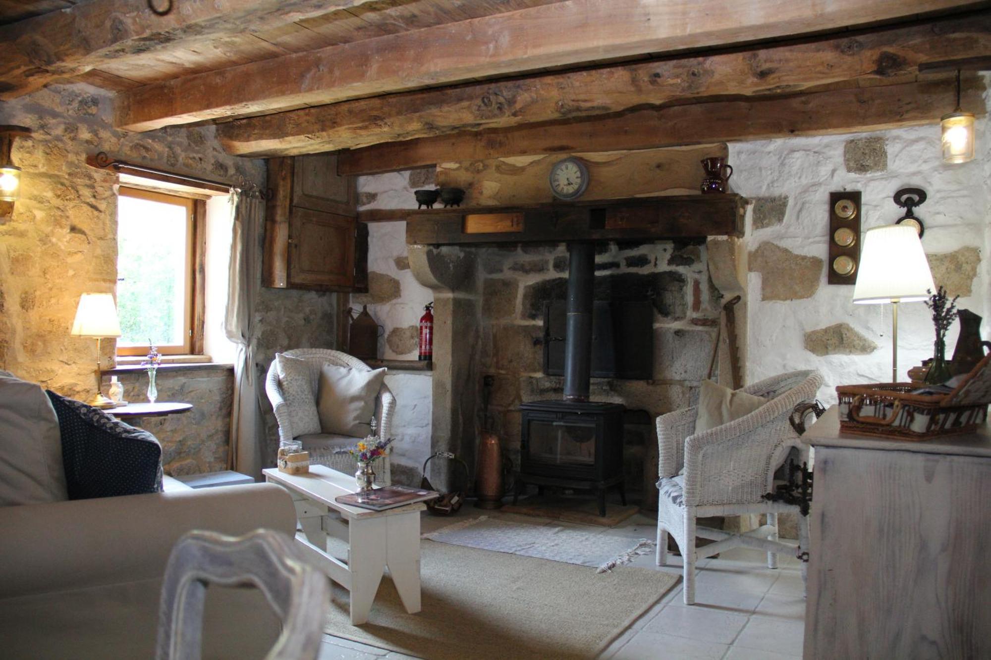Bed and Breakfast La Belle Ame Saint-Priest-des-Champs Номер фото